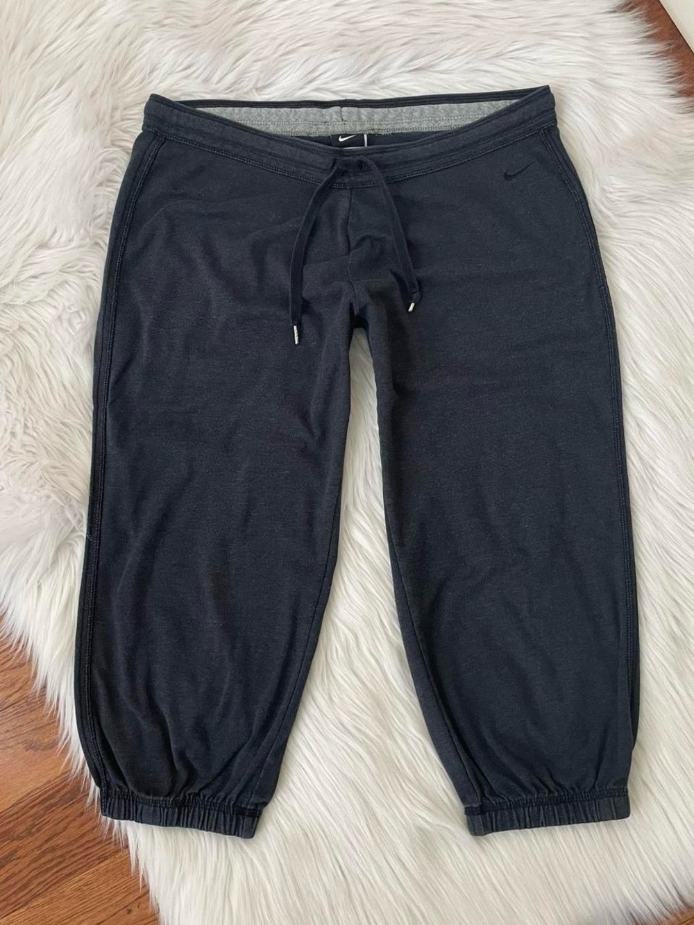 Vintage Y2K capri sweatpants by Nike